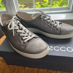Ecco Women's Soft 7 Sneaker (Stone Metallic) Size 41/10